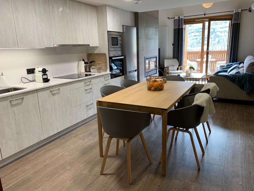 Ferienwohnung Tuca Del Mont Benasque Exterior foto